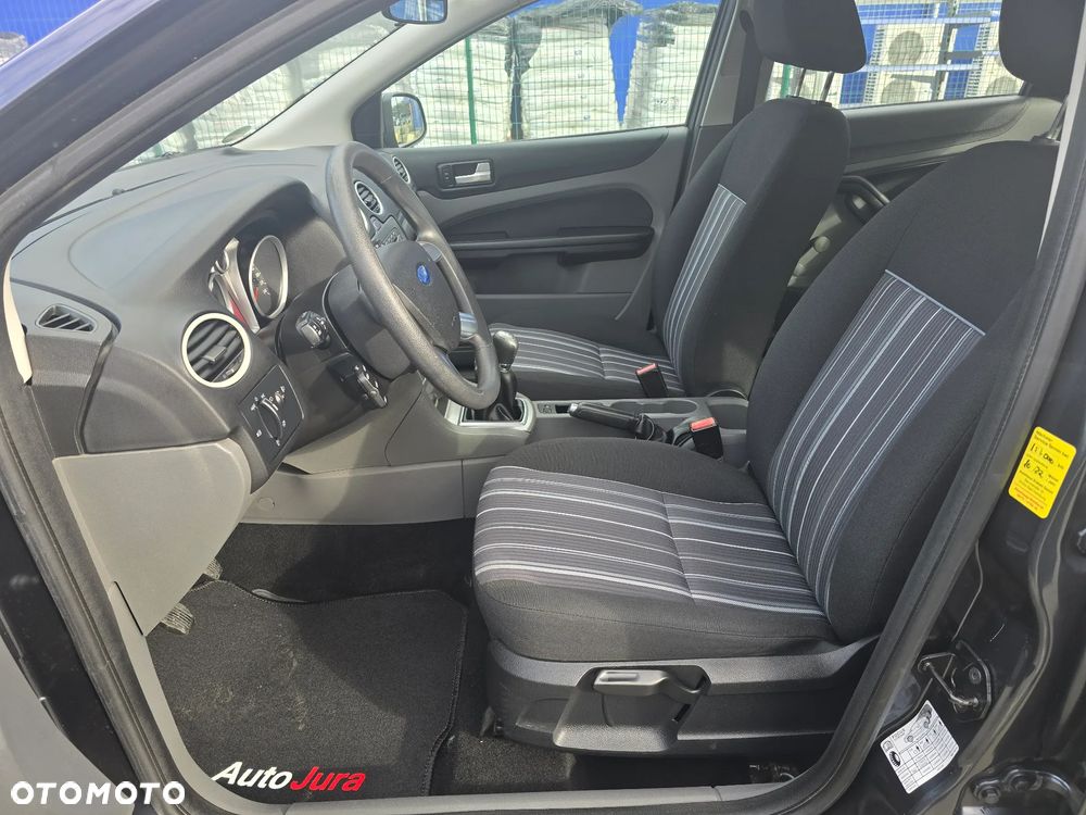 Ford Focus - 13
