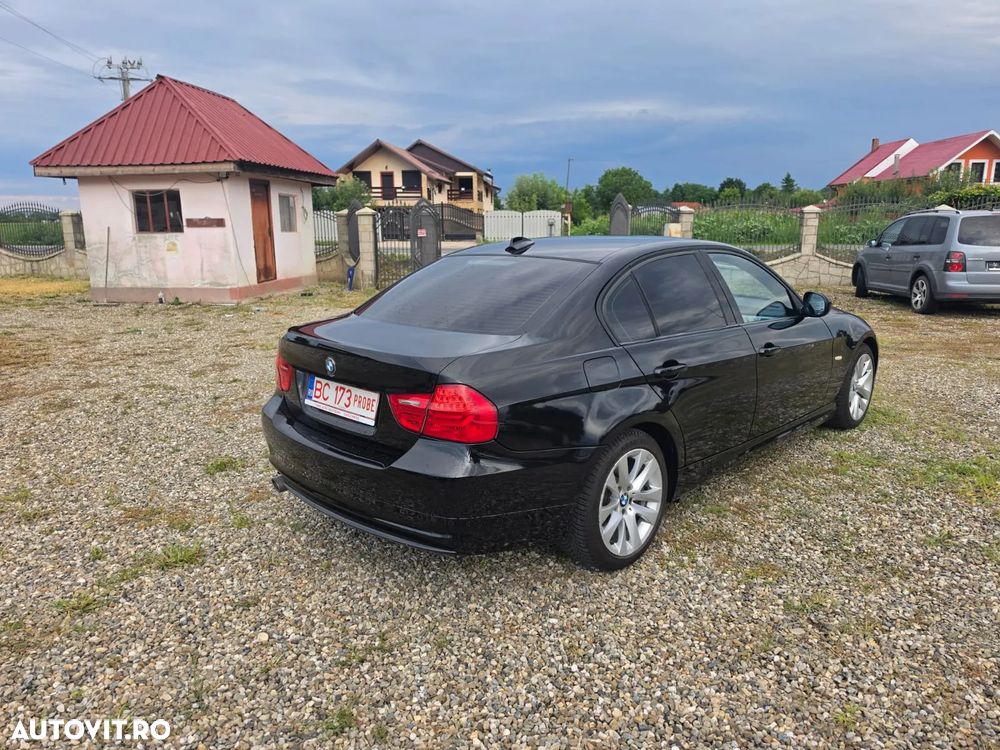 BMW Seria 3 320d - 11