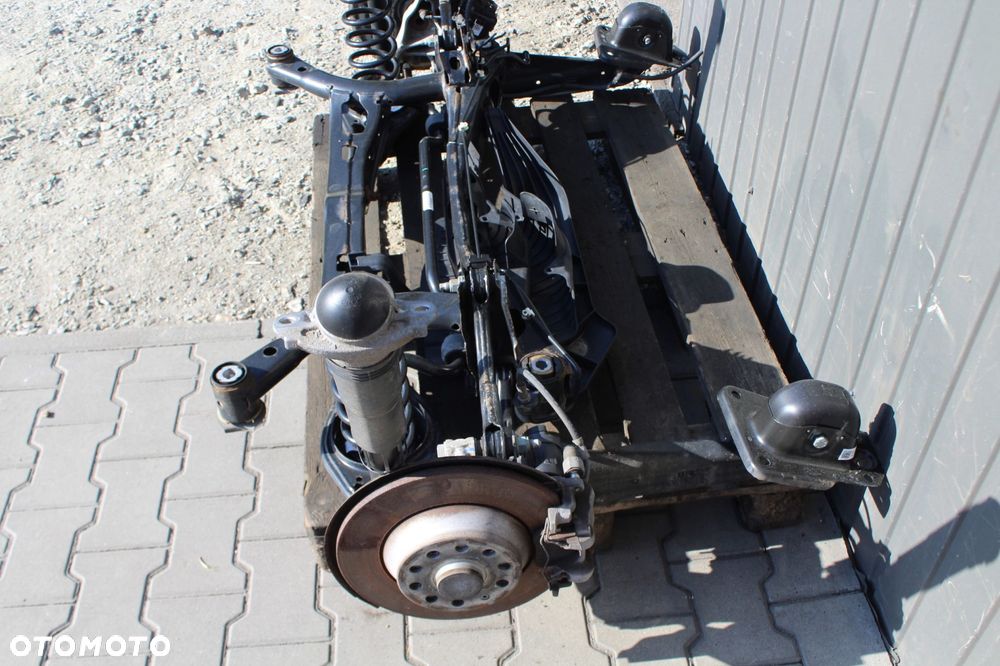 VW Tiguan 5NA zawieszenie wózek tył 3Q0505449A - 2