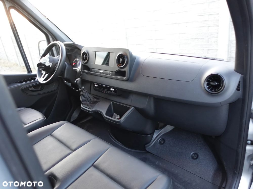 Mercedes-Benz SPRINTER - 6