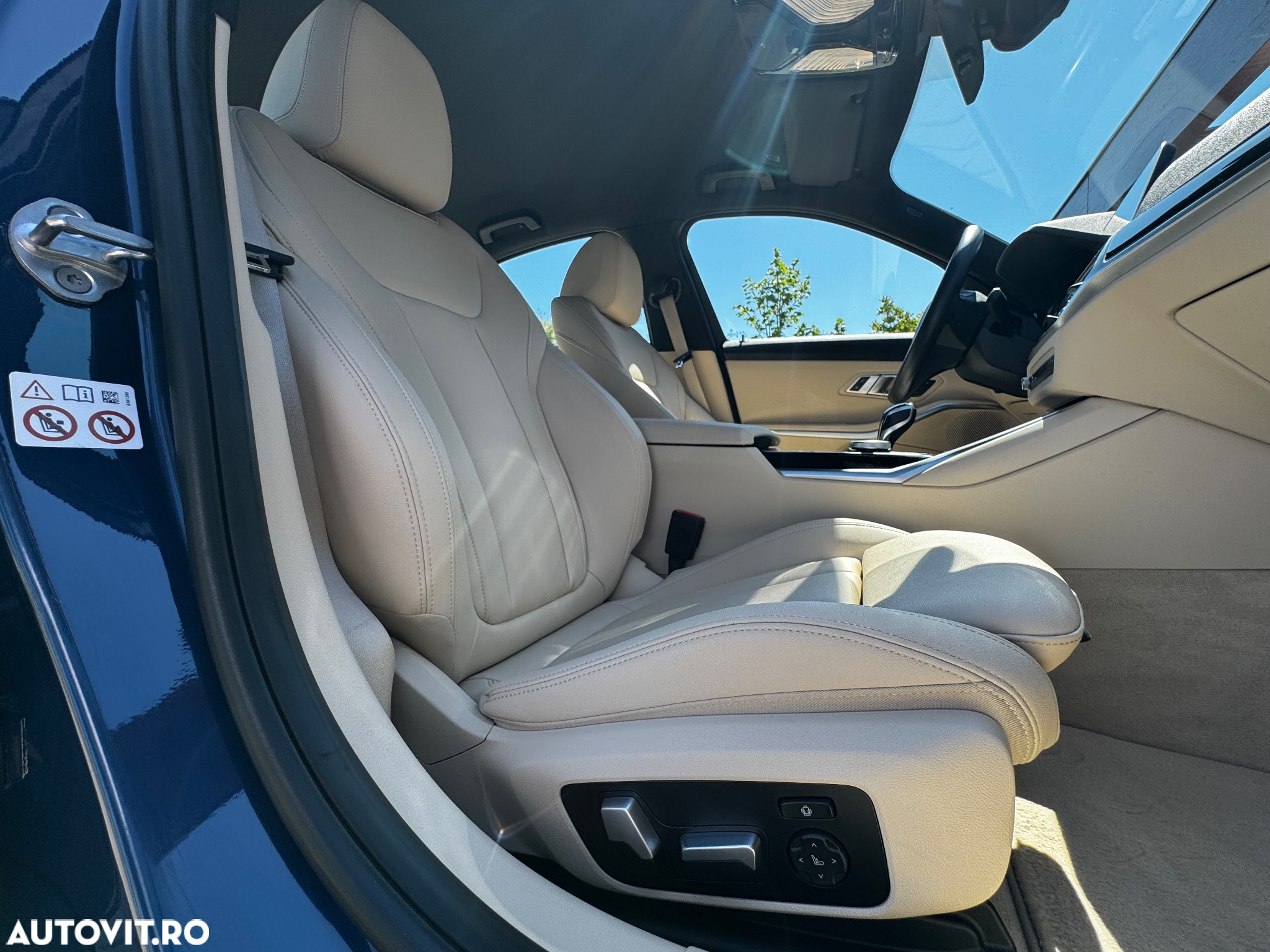 BMW Seria 3 330e Aut. Luxury Line - 25
