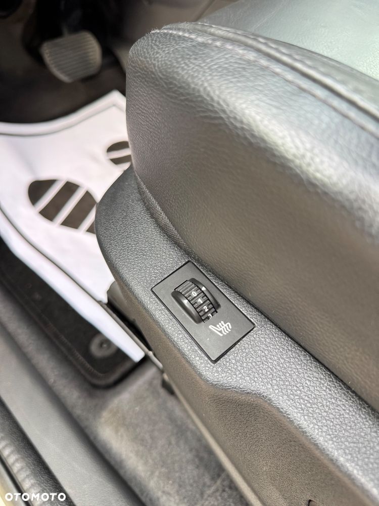 Peugeot 3008 HDi 160 Automatik Allure - 31