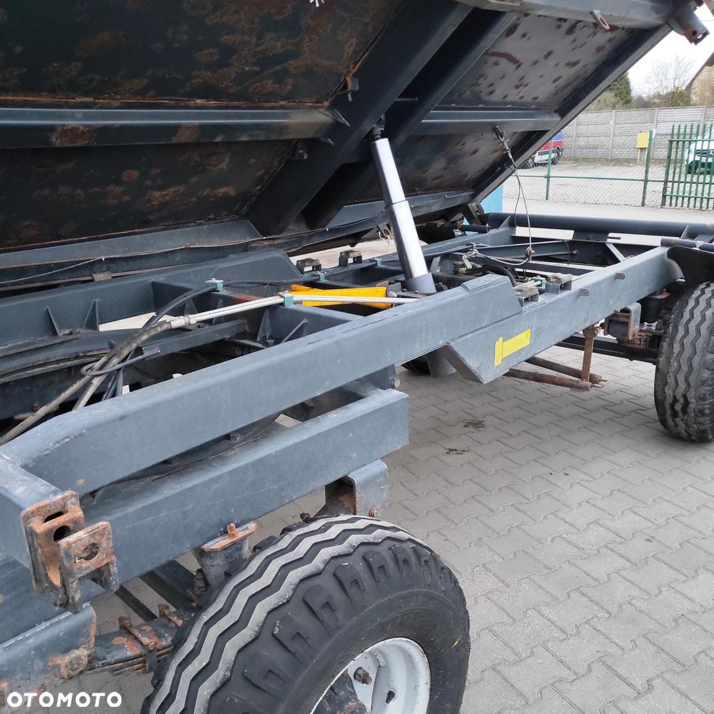 Metal-Fach T710/1 Przyczepa rolnicza Wywrotka 3 strony 6 ton 2011 R - 12