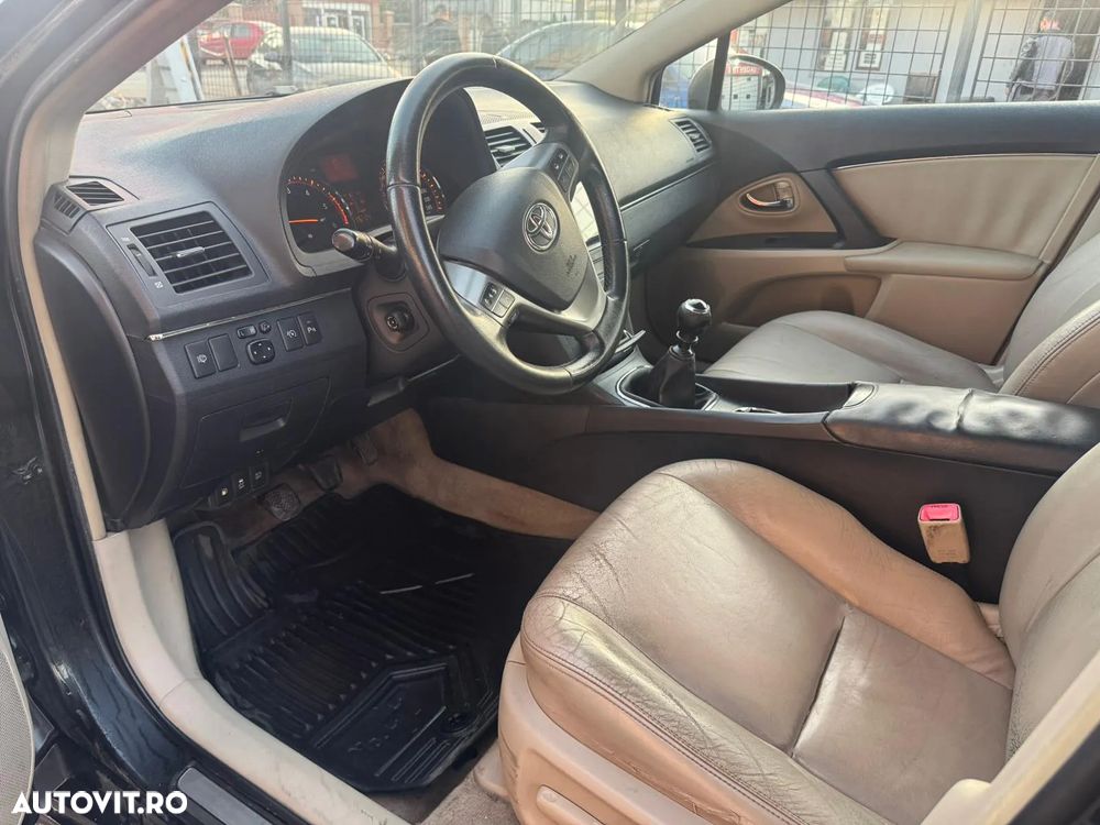 Toyota Avensis 2.2 D-CAT Luxury - 17