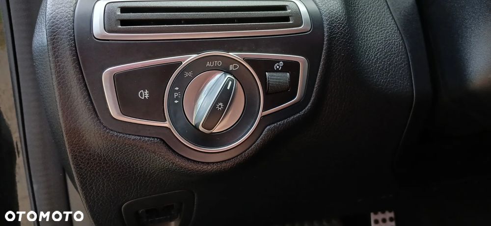 Mercedes-Benz Klasa C 220 d 9G-TRONIC AMG Line - 23