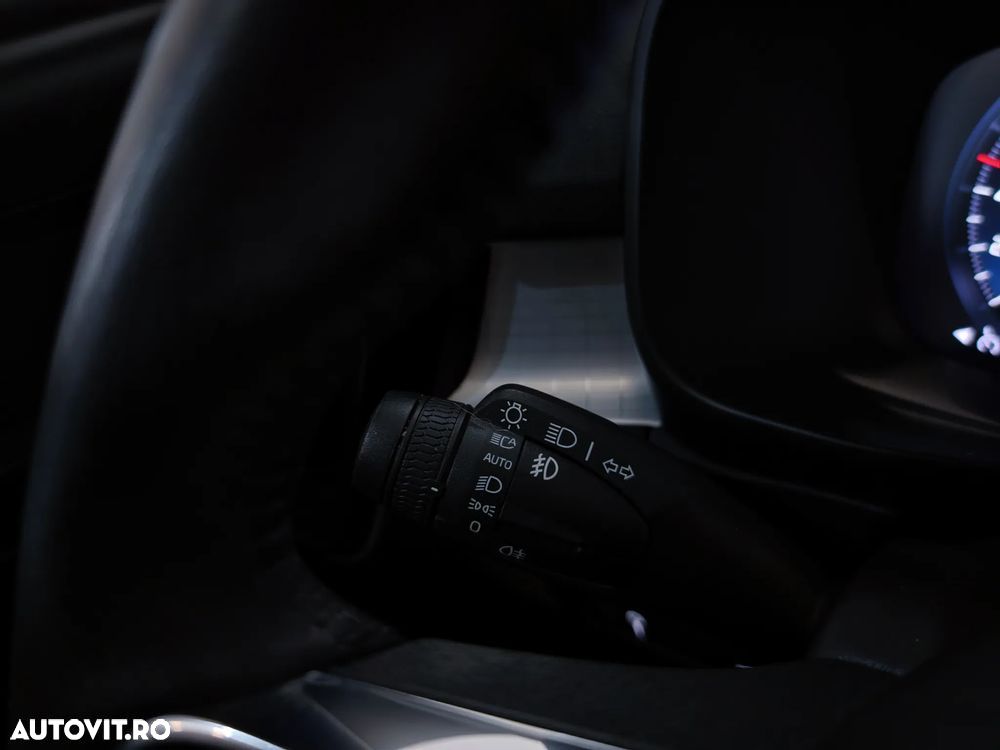 Volvo XC 40 T2 AT8 Momentum - 15