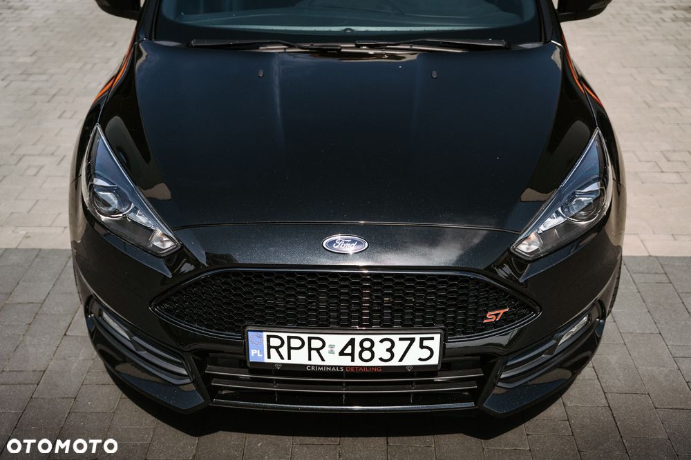 Ford Focus 2.0 EcoBoost ST mit Leder-Sport-Paket - 11