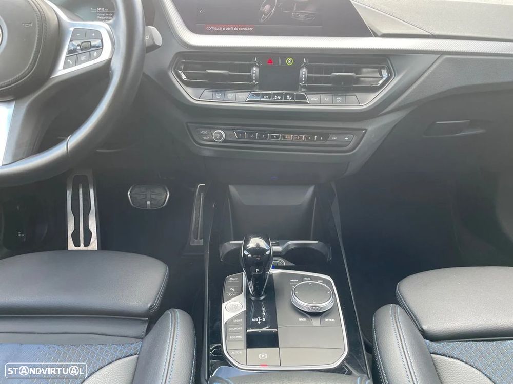 BMW 116 d Pack Desportivo M Auto - 12