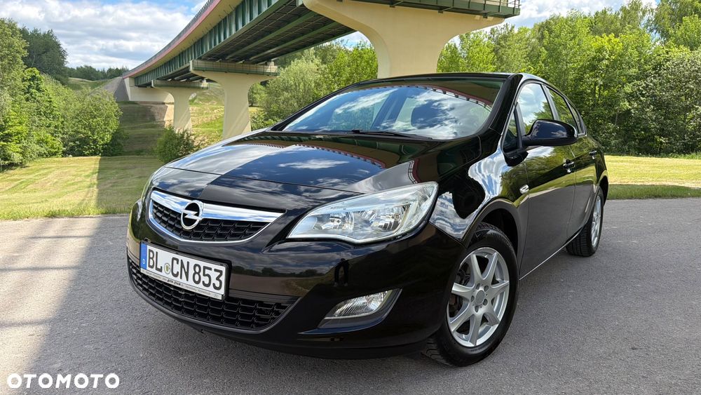 Opel Astra 1.4 Turbo - 1