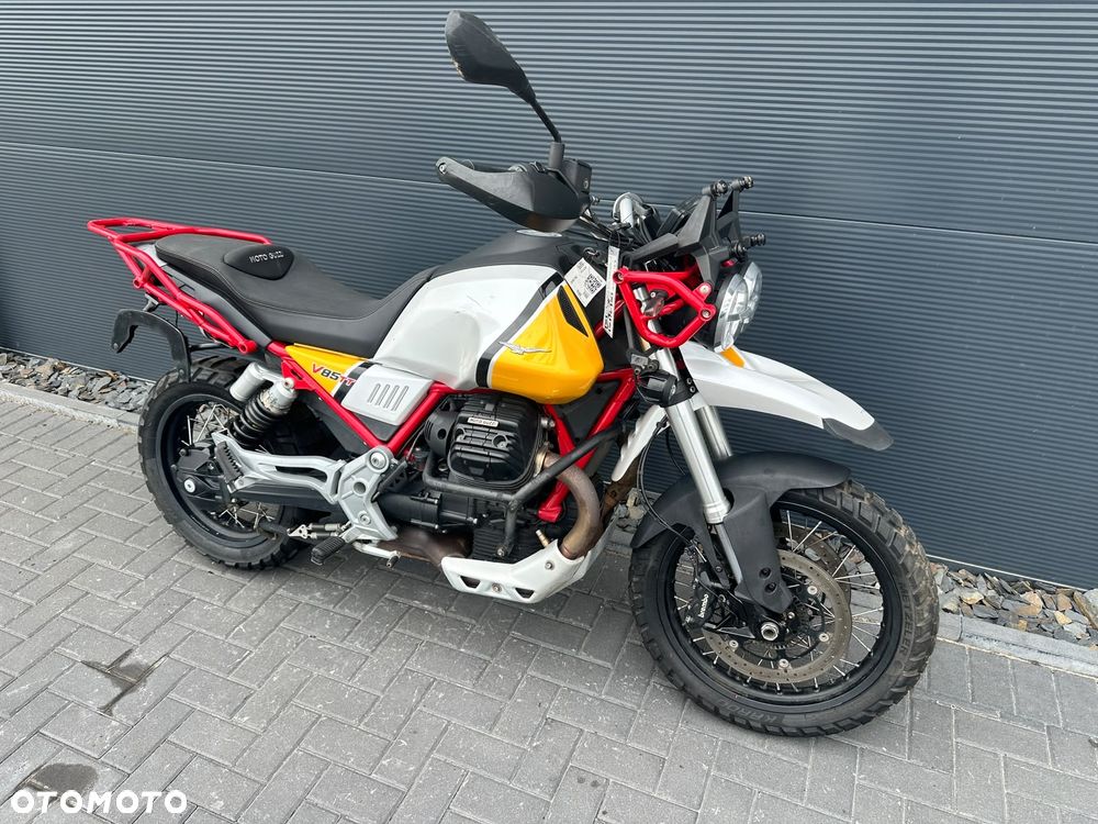 Moto Guzzi V85 - 6