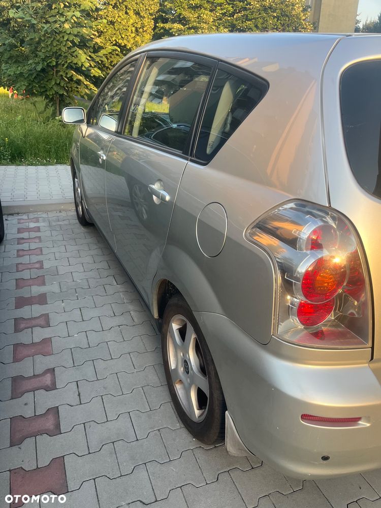 Toyota Corolla Verso 1.8 Sol 7os - 2