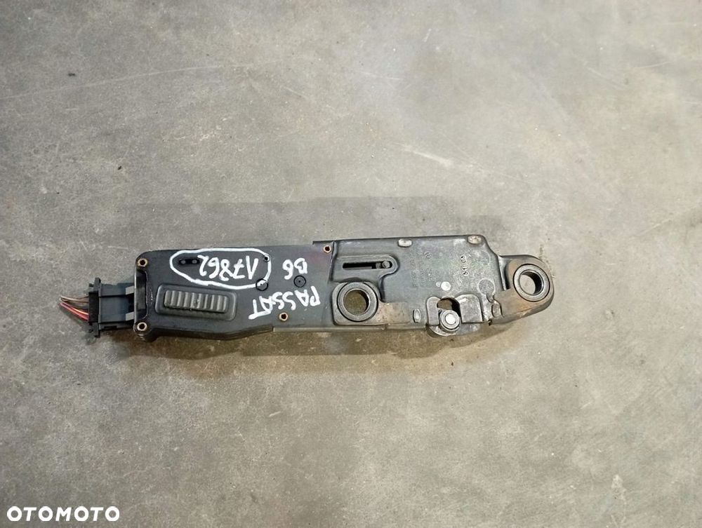 VW PASSAT B6 ZAMEK RYGIEL KLAPY BAGAŻNIKA 3C9827887B - 2