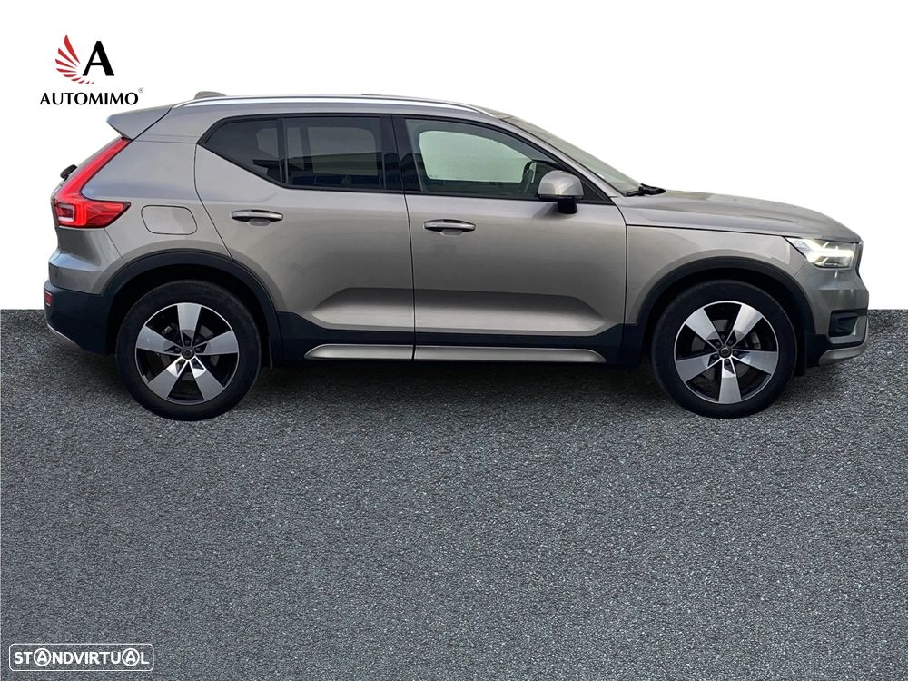 Volvo XC 40 2.0 B4 Momentum Plus - 3