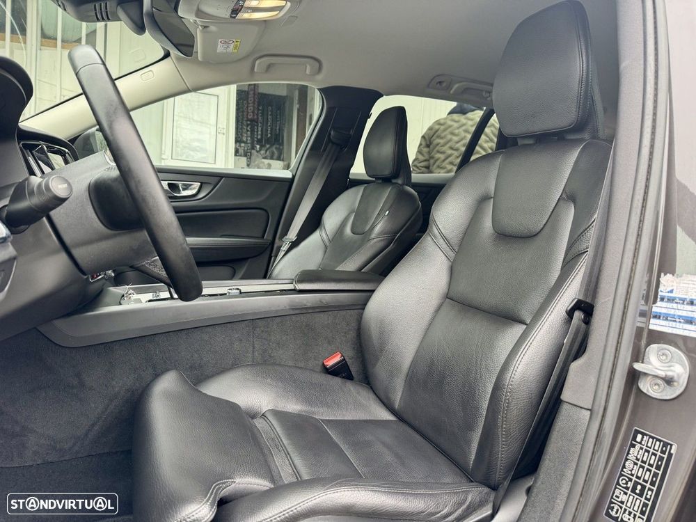 Volvo V60 2.0 B4 Plus Bright Auto - 28