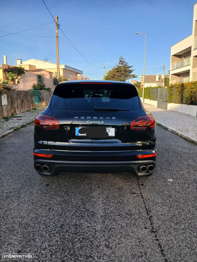 Porsche Cayenne S - 2