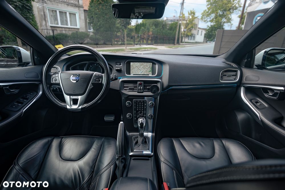 Volvo V40 D4 Geartronic RDesign - 30