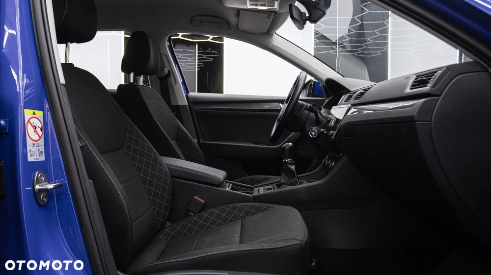 Skoda Superb 2.0 TDI SCR Ambition - 17