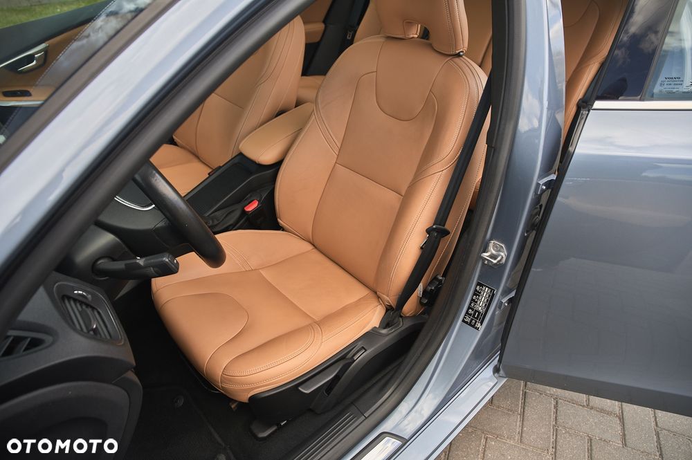 Volvo V40 D2 Geartronic Inscription - 26