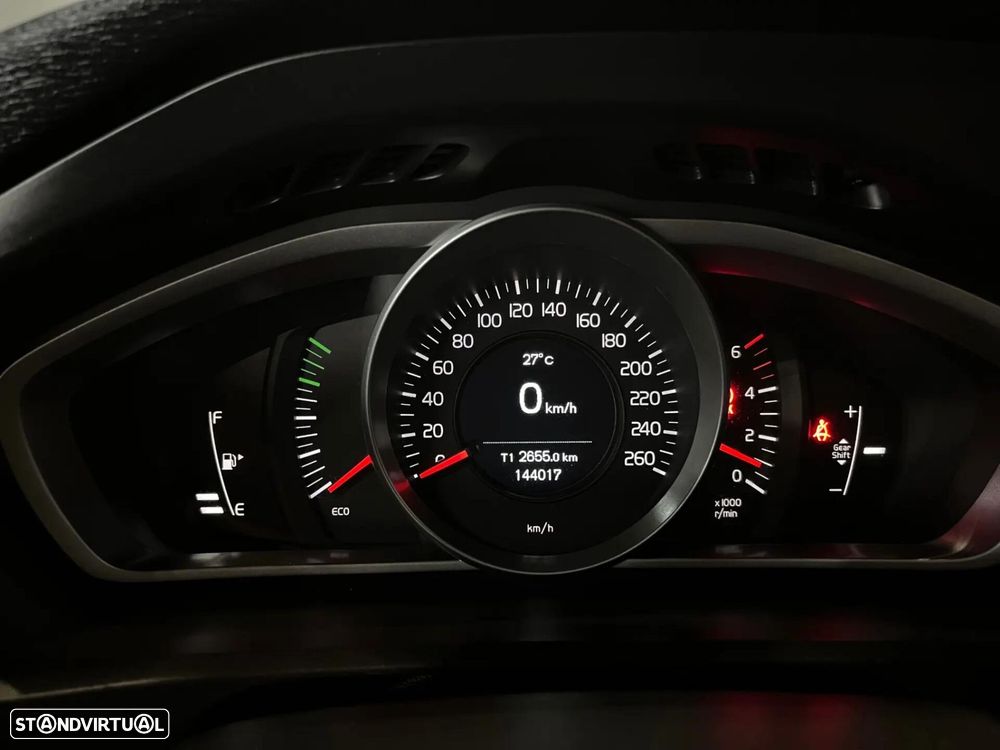Volvo V40 - 20
