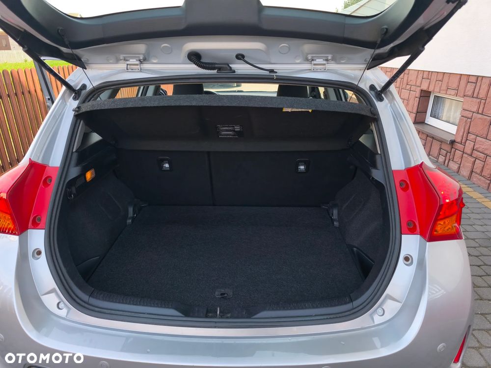 Toyota Auris 1.6 Executive - 11