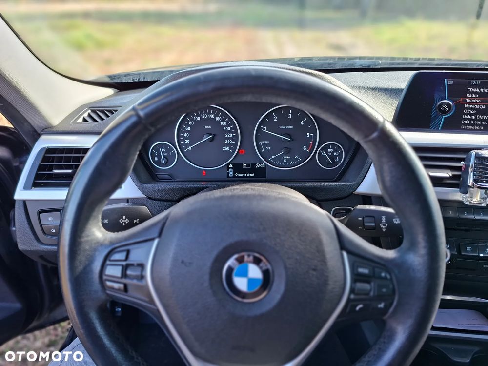 BMW Seria 3 318d Touring - 19
