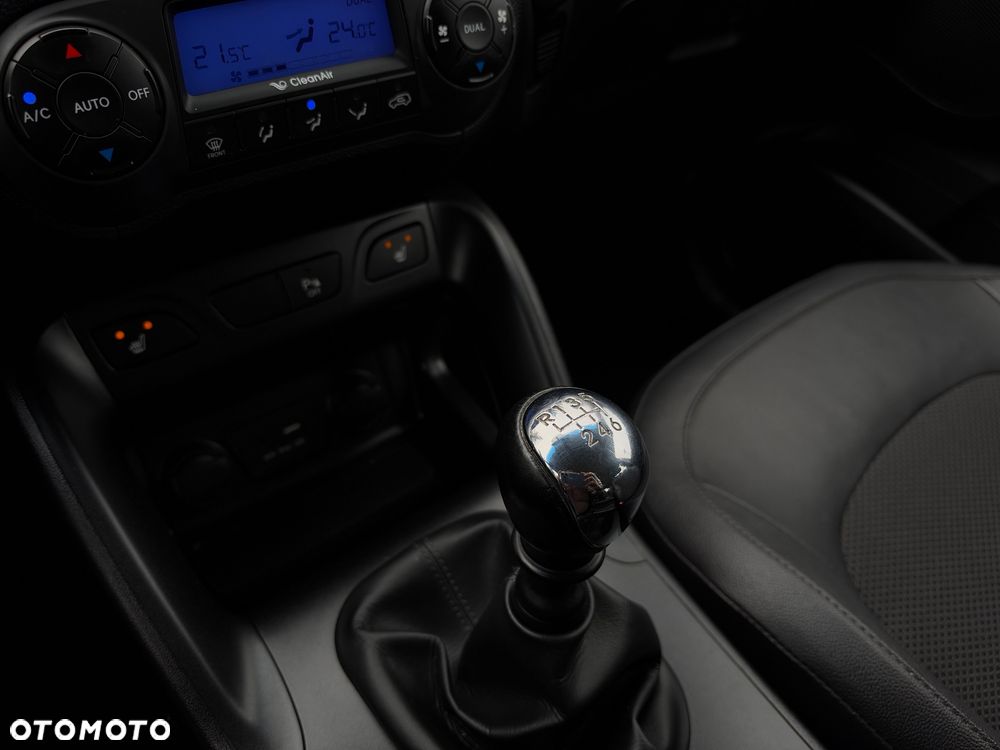 Hyundai ix35 1.6 2WD Fifa World Cup Edition - 36