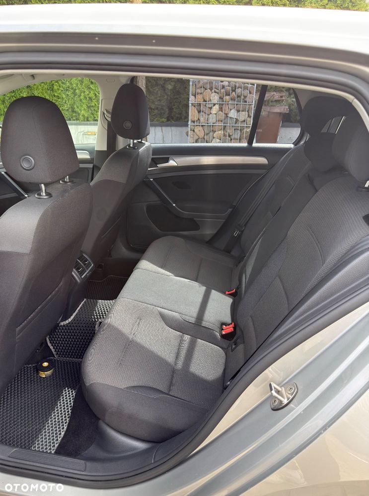 Volkswagen Golf 1.4 TSI BMT Comfortline - 14