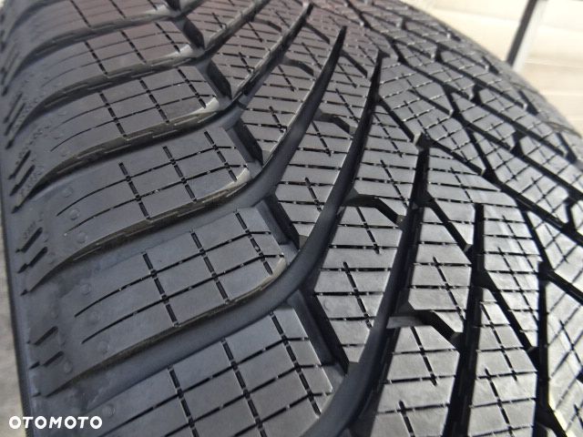255/50/R19 107V Pirelli Cinturato Winter 2 - 3