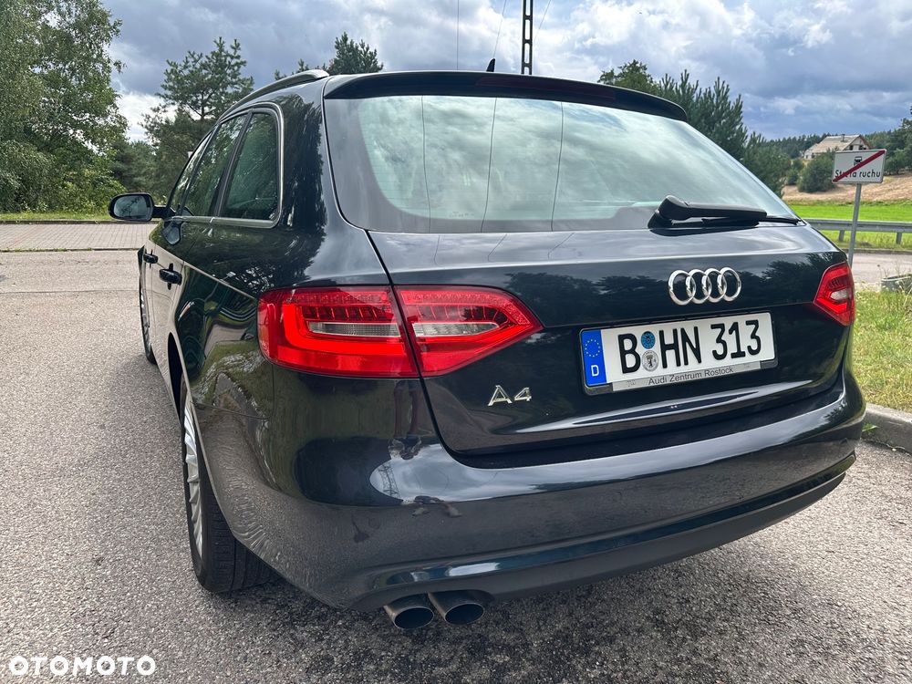 Audi A4 Avant 2.0 TDI - 10