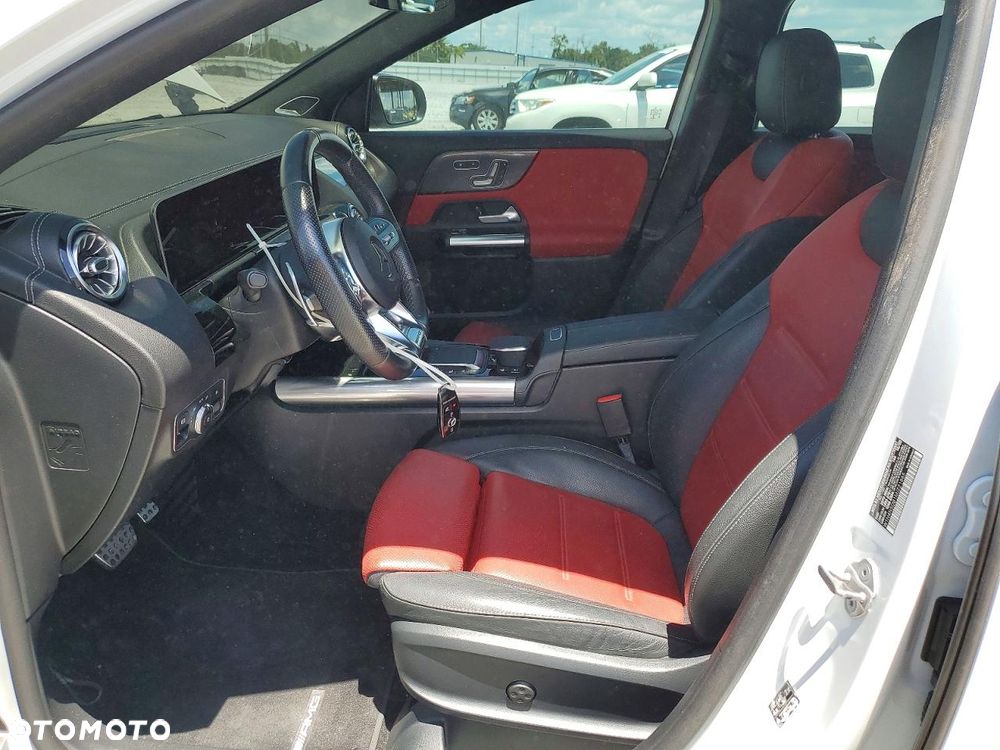 Mercedes-Benz GLA AMG 45 4Matic+ AMG Speedshift DCT 8G - 8