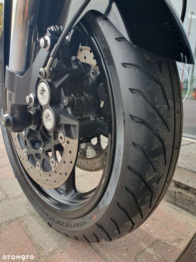 Yamaha FZ - 19