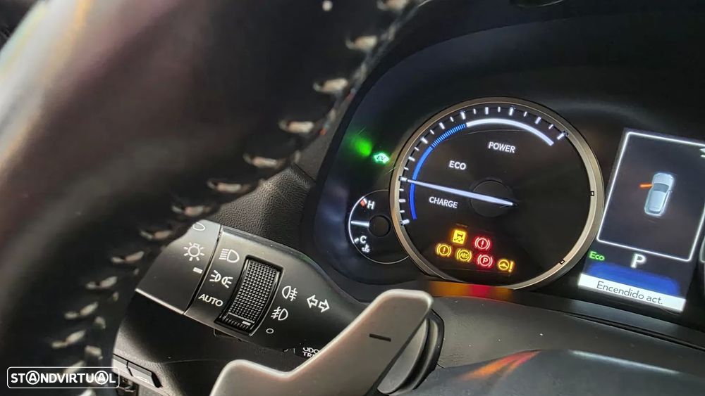 Lexus NX 300h Executive - 45