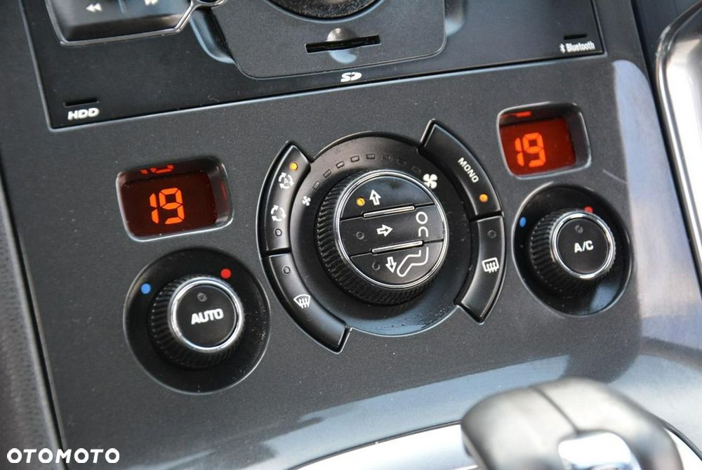 Peugeot 3008 Hybrid4 - 28