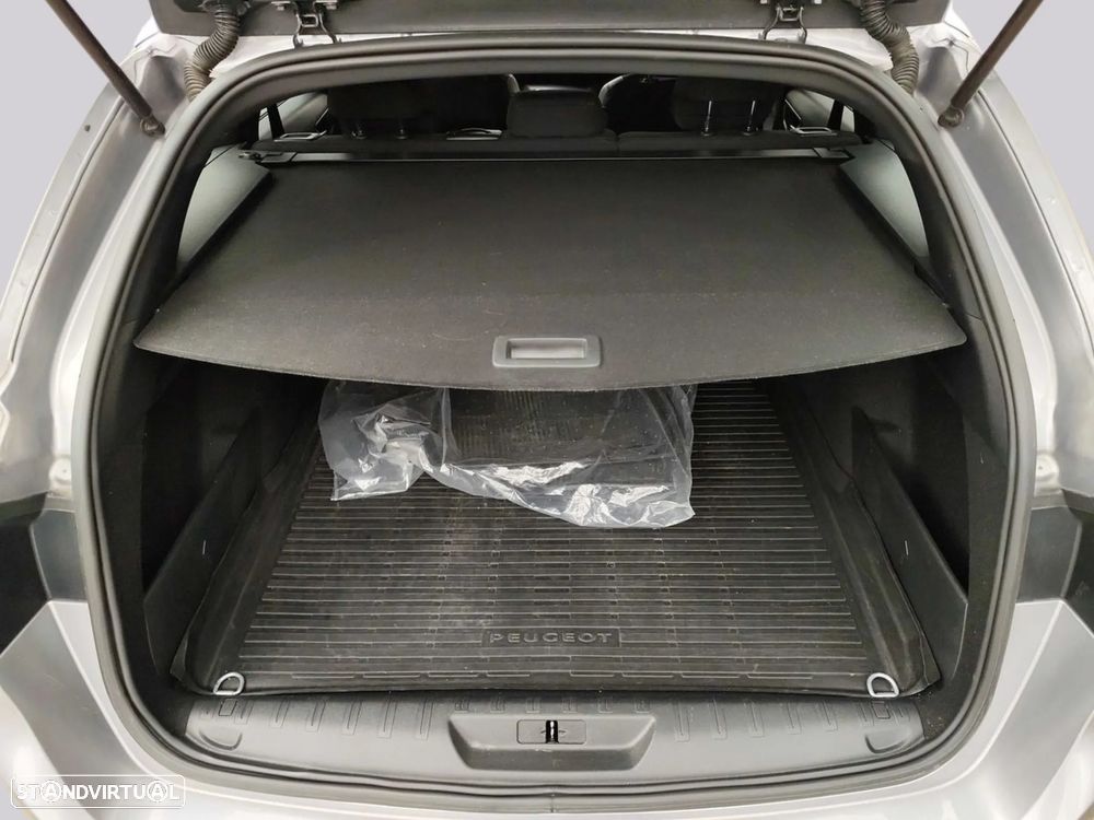 Peugeot 308 SW - 10