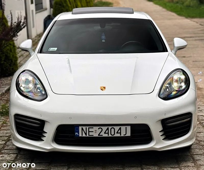 Porsche Panamera GTS PDK - 5