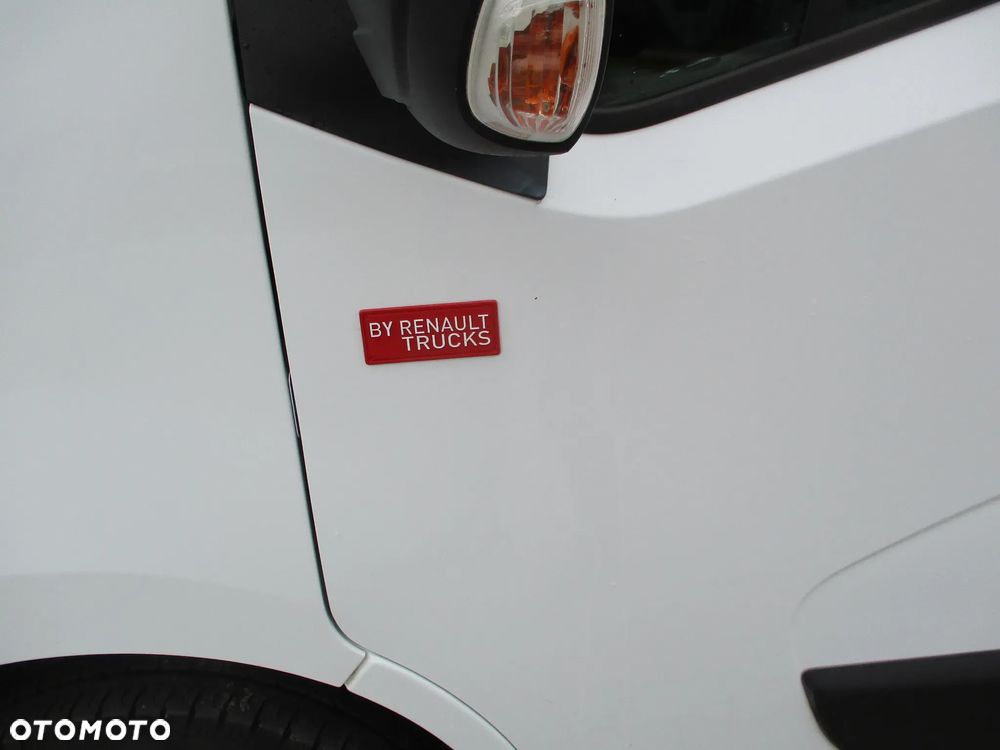 Renault Master III - 22