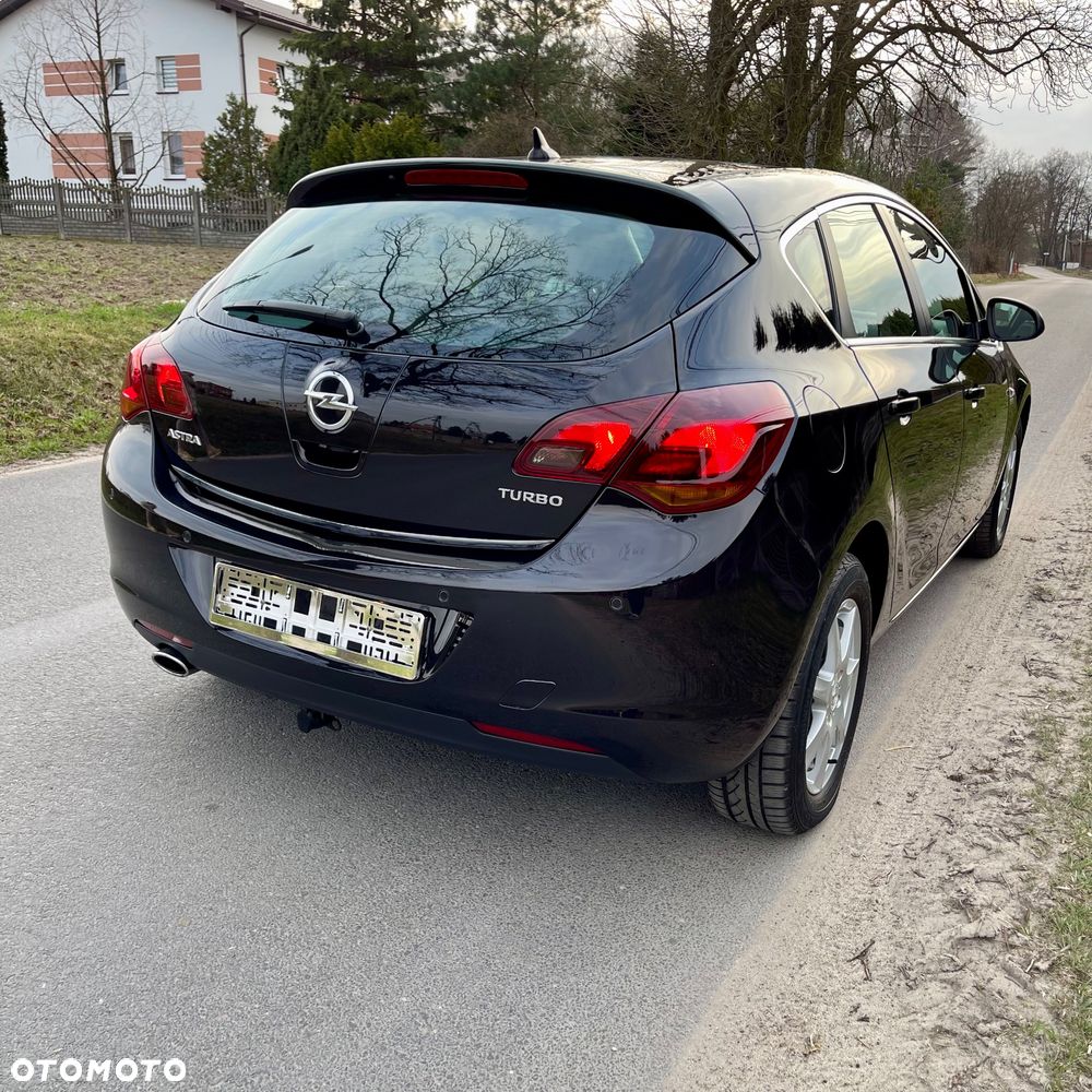 Opel Astra 1.4 Turbo Exklusiv - 9