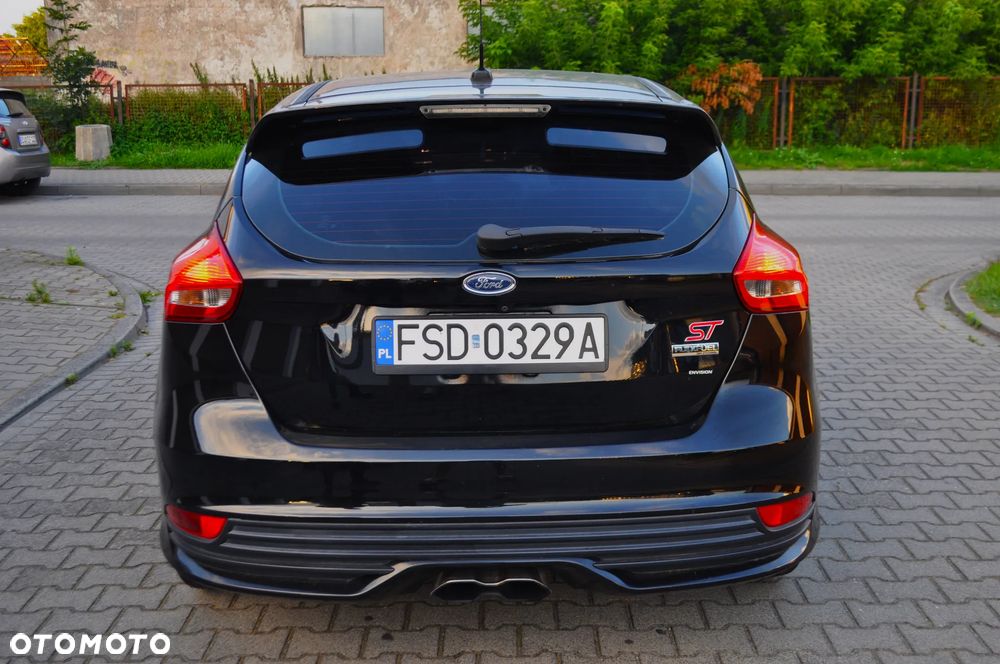 Ford Focus 2.0 EcoBoost ST - 8