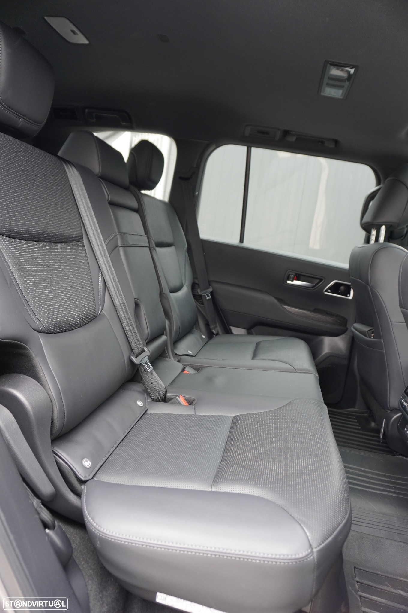 Toyota Land Cruiser - 27
