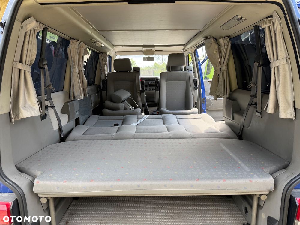 Volkswagen Multivan - 16