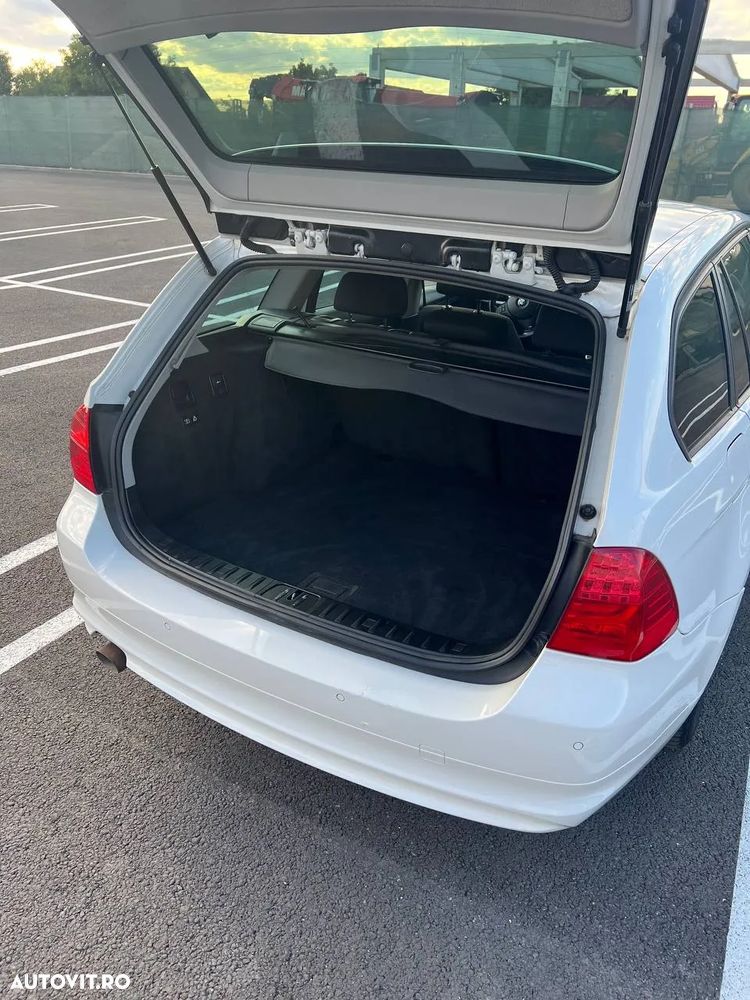 BMW Seria 3 318d - 14