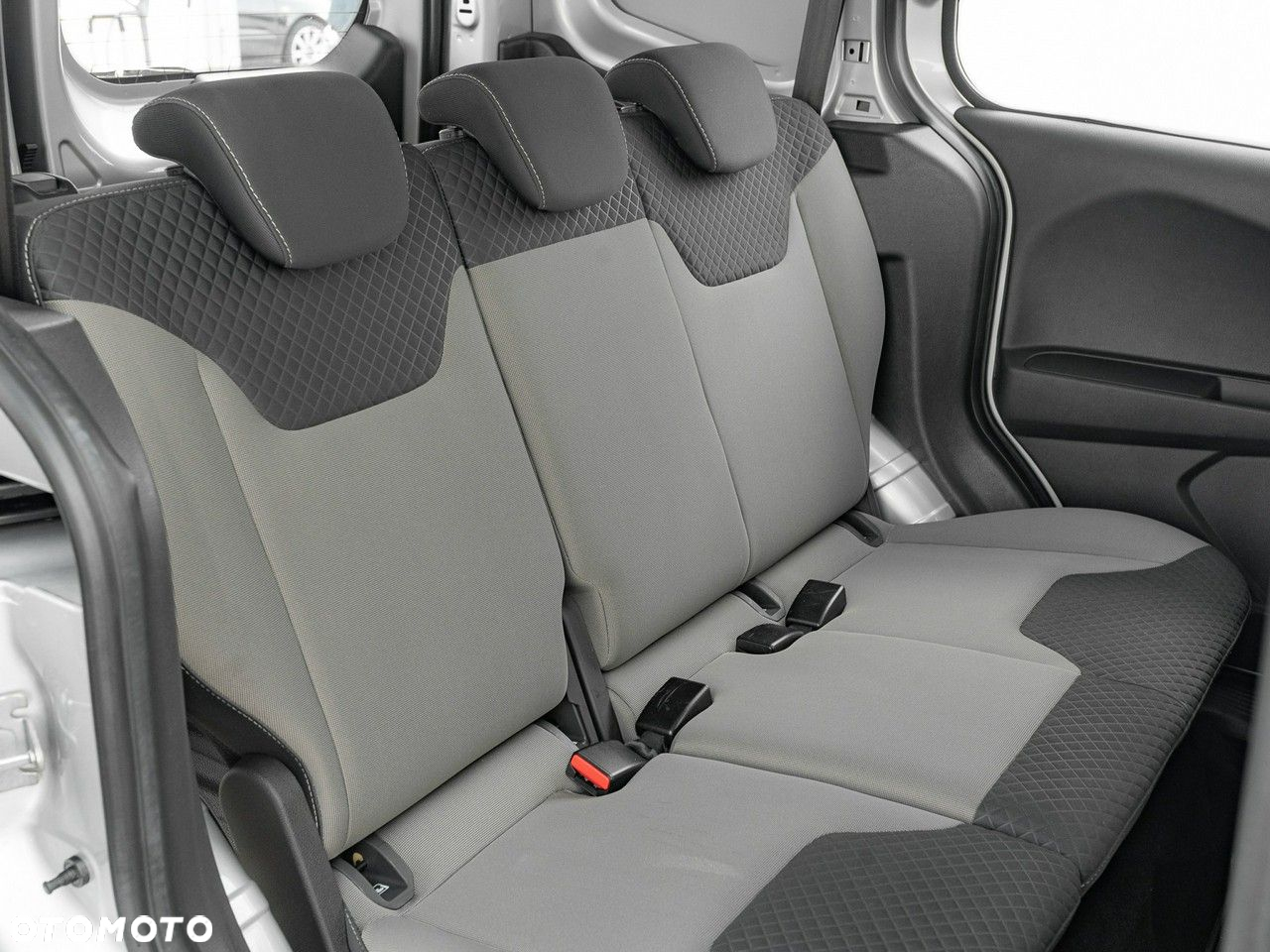 Ford Transit Courier 1.0 EcoBoost Trend - 23