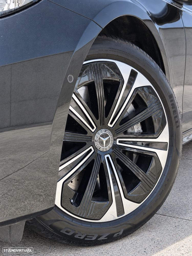Mercedes-Benz E 300 e - 7