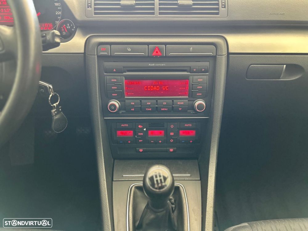 Audi A4 1.9 TDI Sport - 12