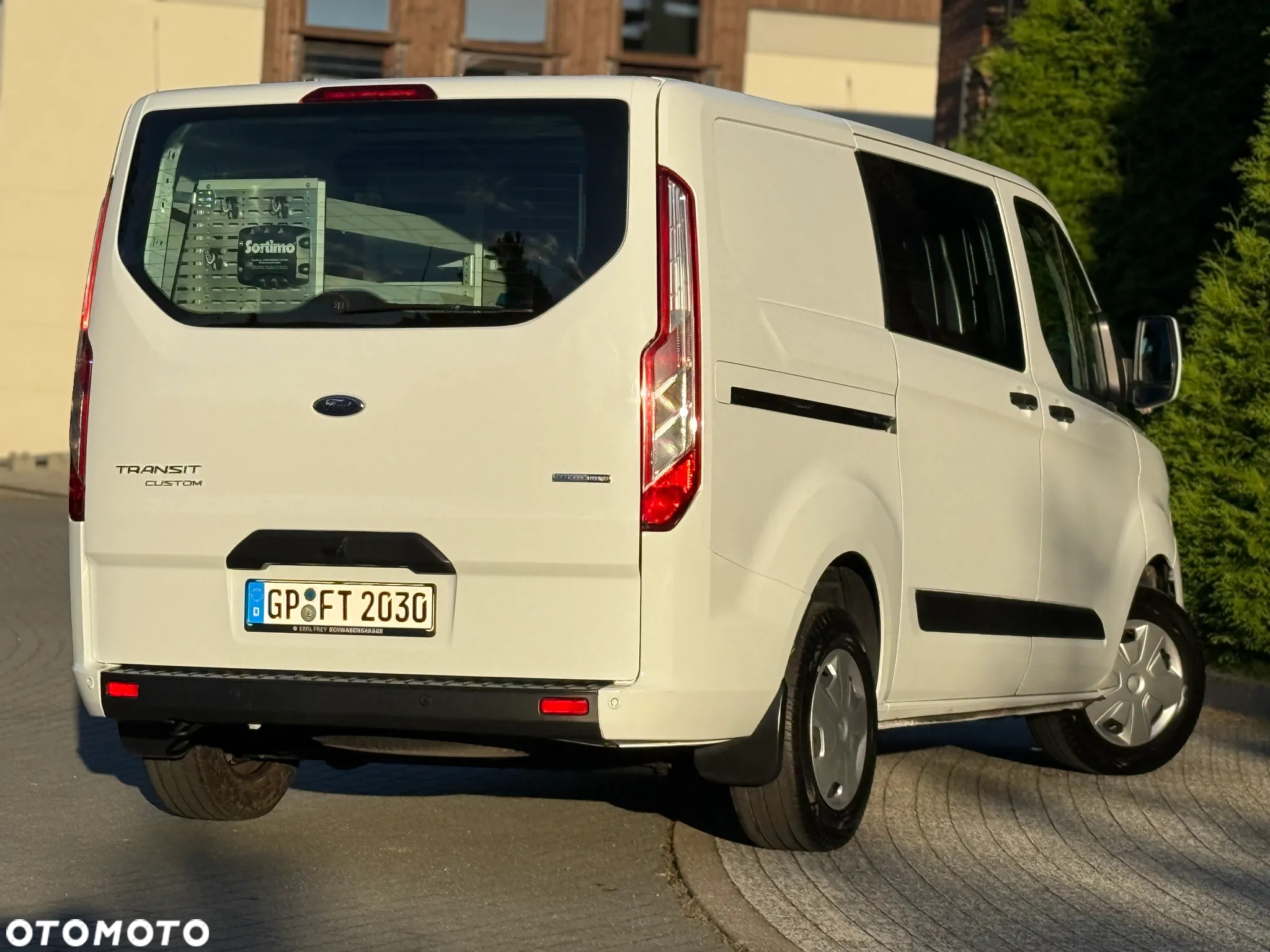 Ford Transit Custom - 11
