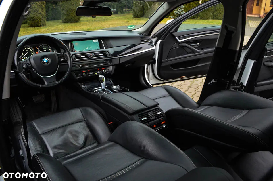 BMW Seria 5 520d Touring Luxury Line - 26