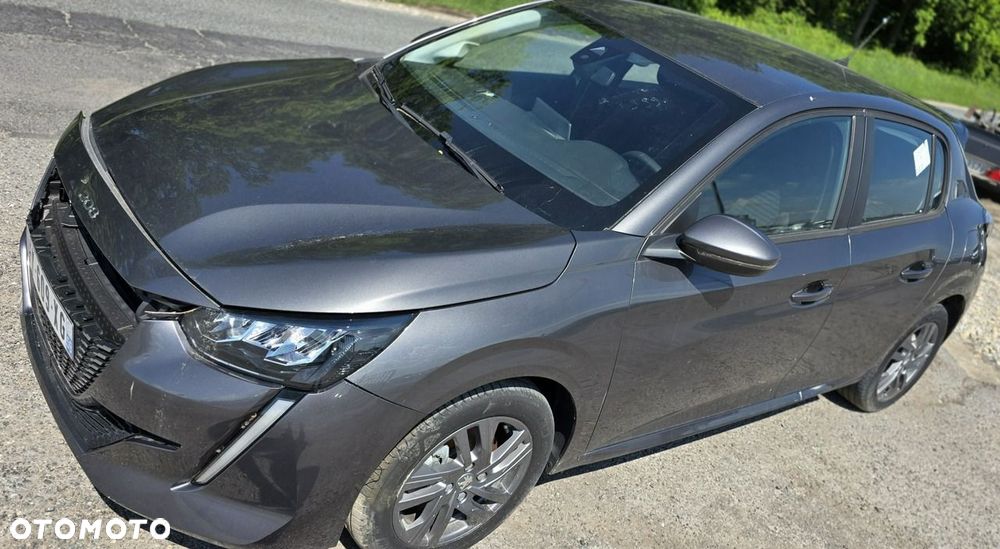 Peugeot 208 - 10