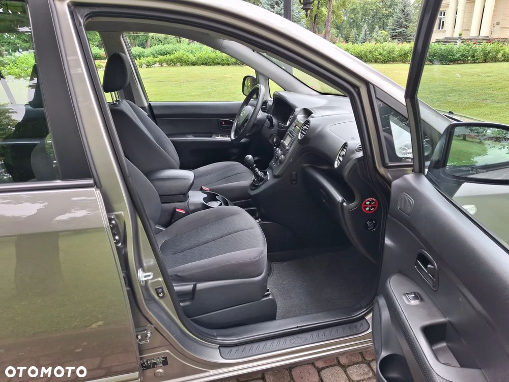 Kia Carens 1.6 CVVT Vision - 20
