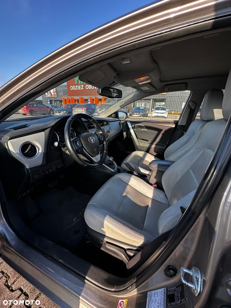 Toyota Auris Hybrid 135 Comfort - 12