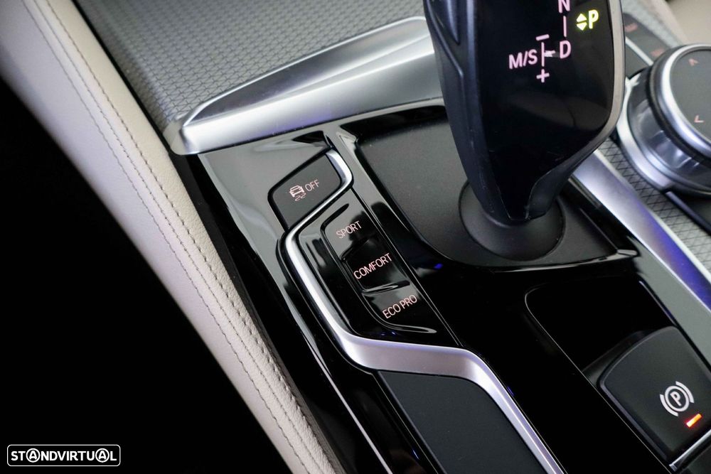 BMW 520 d Pack M Auto - 45